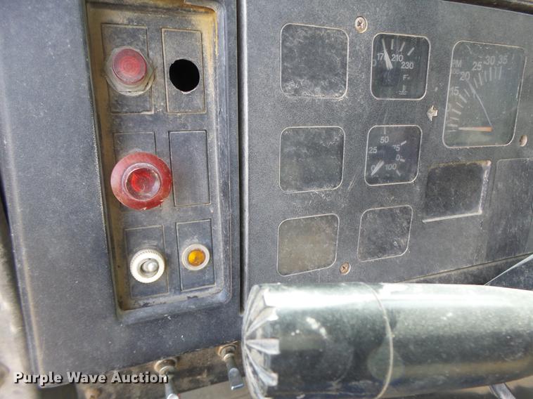 image for item DB5902 1992 International 4900 dump truck