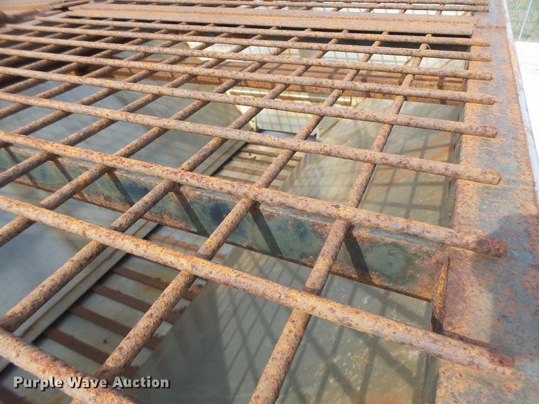 image for item DB5902 1992 International 4900 dump truck