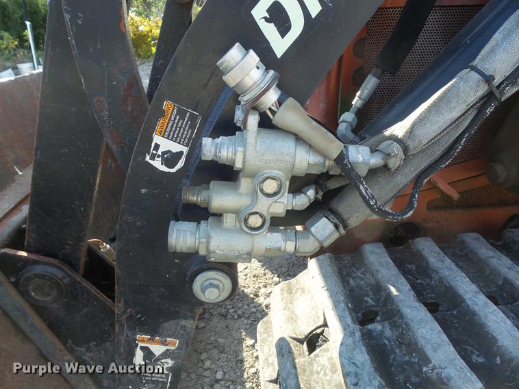 image for item DB6366 2007 Ditch Witch XT1600 tool carrier