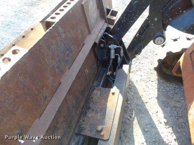 image for item DB6366 2007 Ditch Witch XT1600 tool carrier