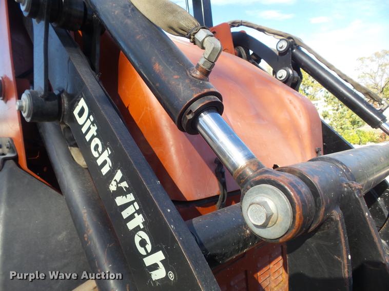 image for item DB6366 2007 Ditch Witch XT1600 tool carrier