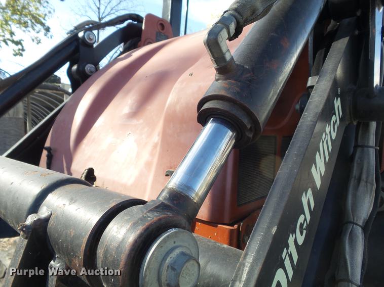 image for item DB6366 2007 Ditch Witch XT1600 tool carrier