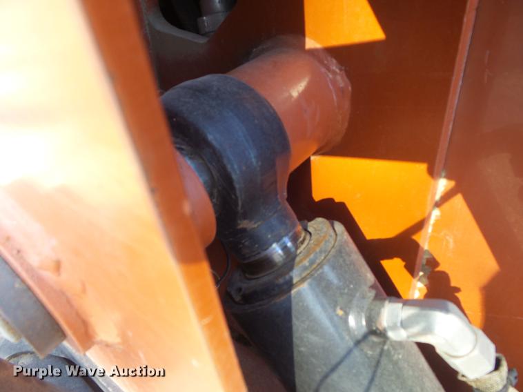 image for item DB6366 2007 Ditch Witch XT1600 tool carrier