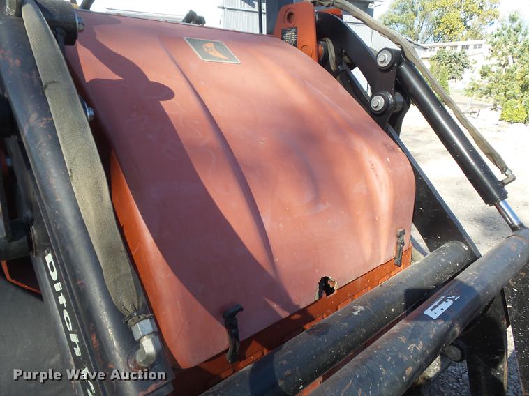 image for item DB6366 2007 Ditch Witch XT1600 tool carrier