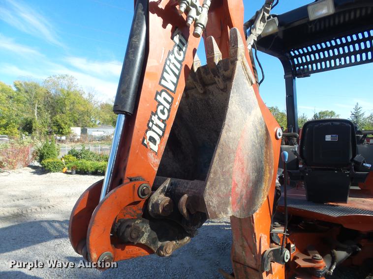 image for item DB6366 2007 Ditch Witch XT1600 tool carrier