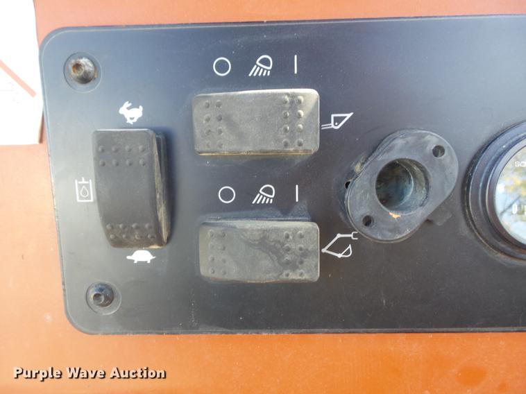 image for item DB6366 2007 Ditch Witch XT1600 tool carrier