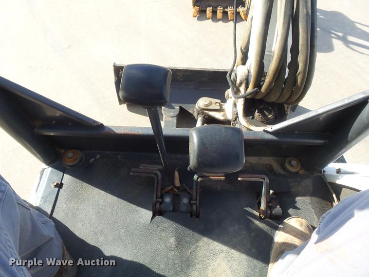 image for item DB6368 2006 Bobcat 328 compact excavator