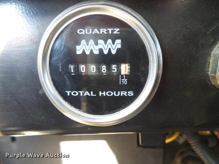 image for item DB8046 2002 International 4800 bucket truck