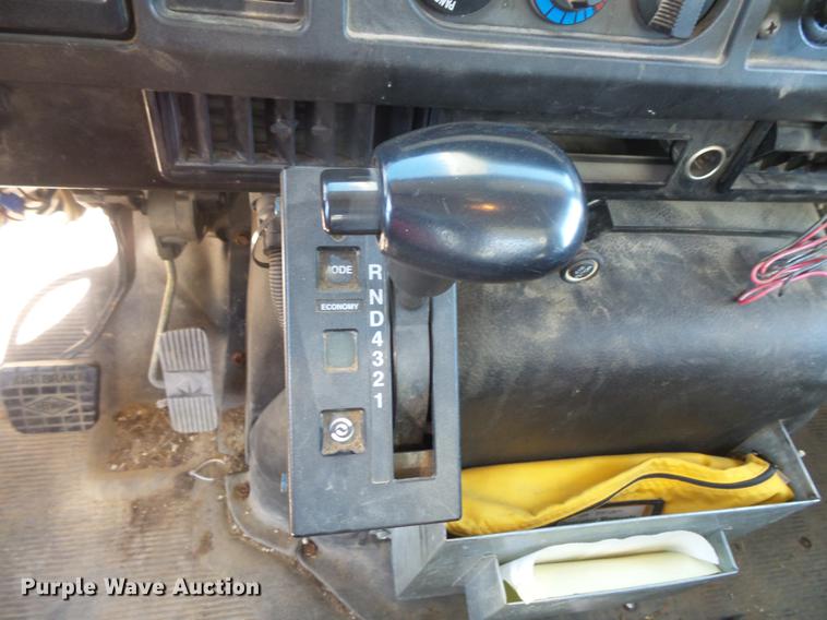 image for item DB8046 2002 International 4800 bucket truck