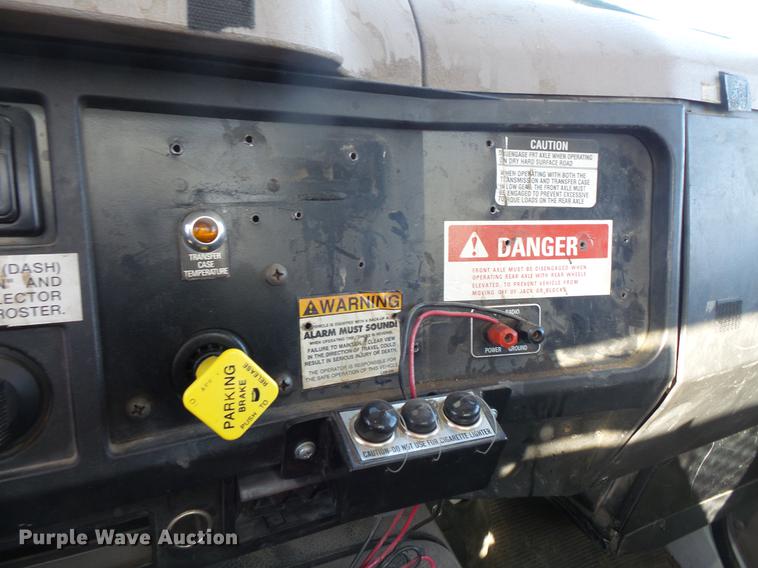 image for item DB8046 2002 International 4800 bucket truck