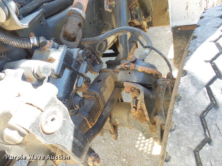 image for item DB8046 2002 International 4800 bucket truck