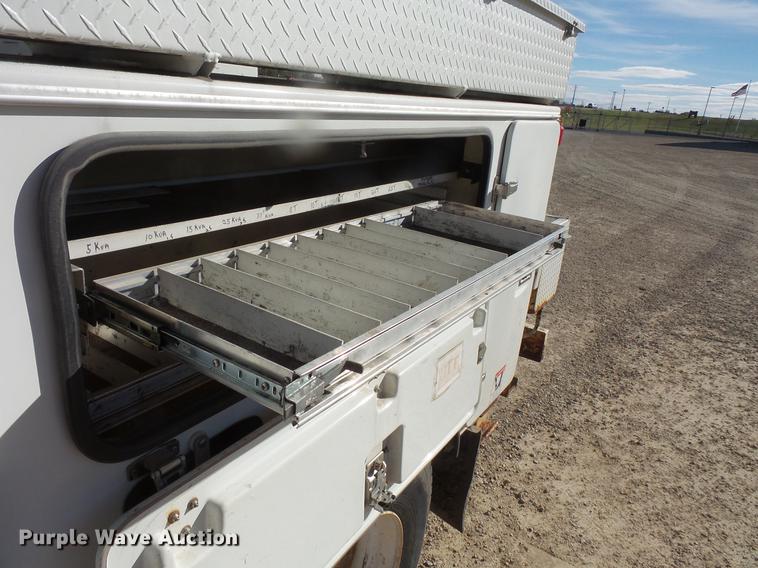 image for item DB8046 2002 International 4800 bucket truck