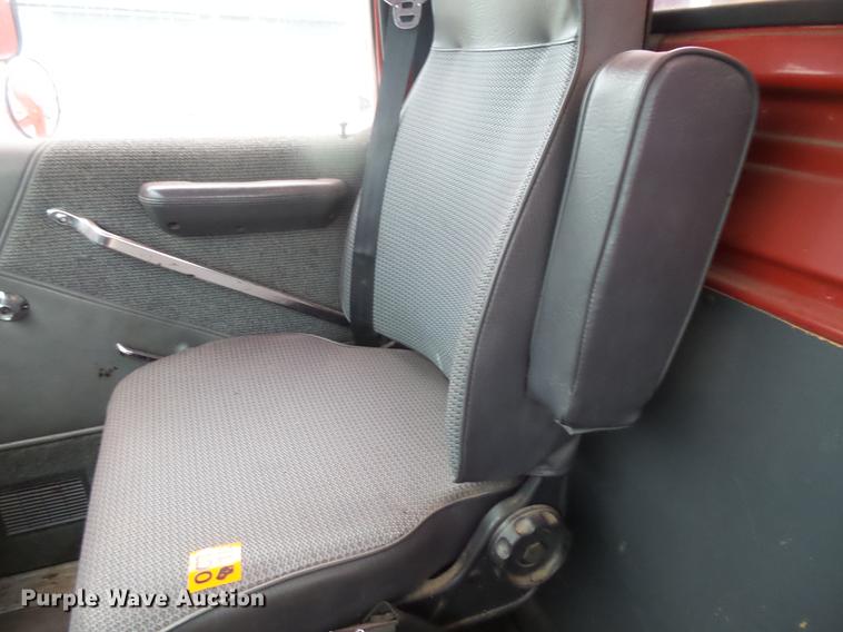 image for item DB8047 1995 Ford L9000 crane truck