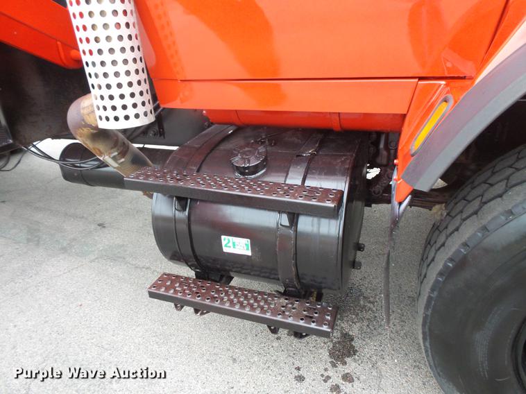 image for item DB8047 1995 Ford L9000 crane truck