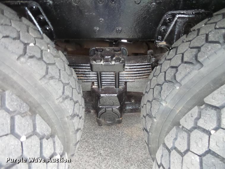 image for item DB8047 1995 Ford L9000 crane truck