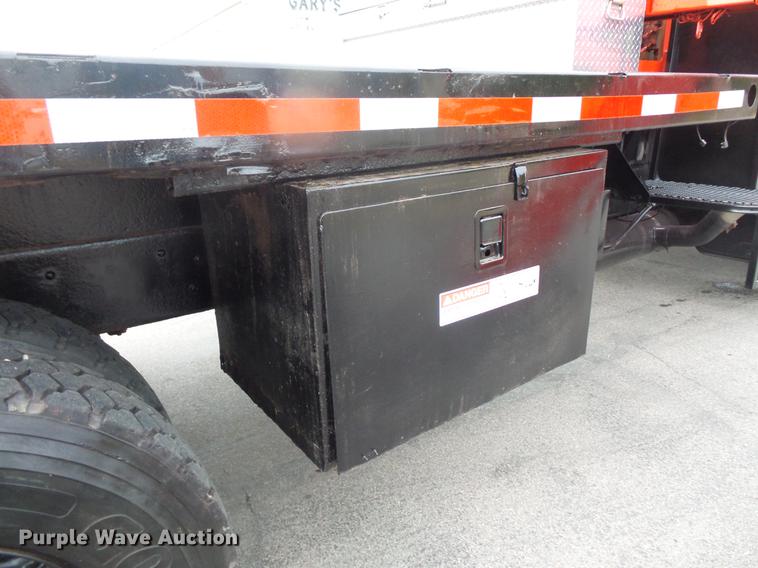 image for item DB8047 1995 Ford L9000 crane truck