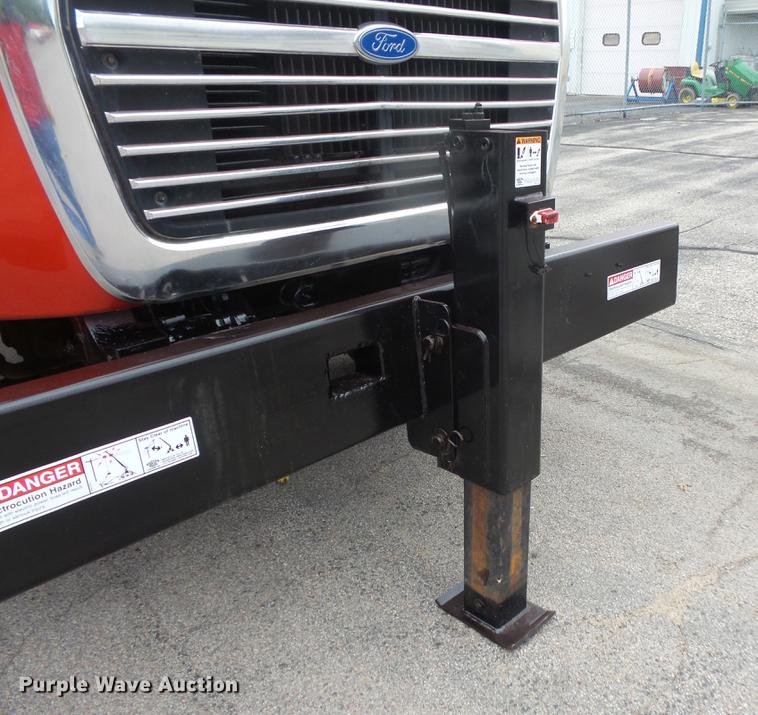 image for item DB8047 1995 Ford L9000 crane truck