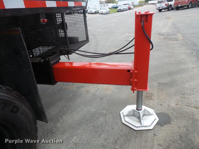 image for item DB8047 1995 Ford L9000 crane truck