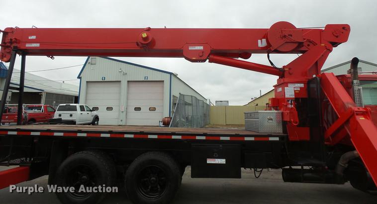 image for item DB8047 1995 Ford L9000 crane truck