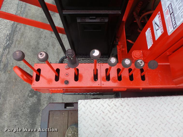 image for item DB8047 1995 Ford L9000 crane truck