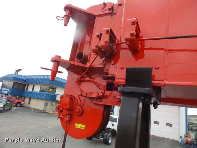 image for item DB8047 1995 Ford L9000 crane truck