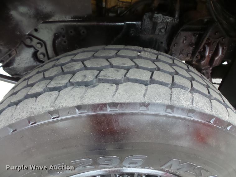 image for item DB8047 1995 Ford L9000 crane truck