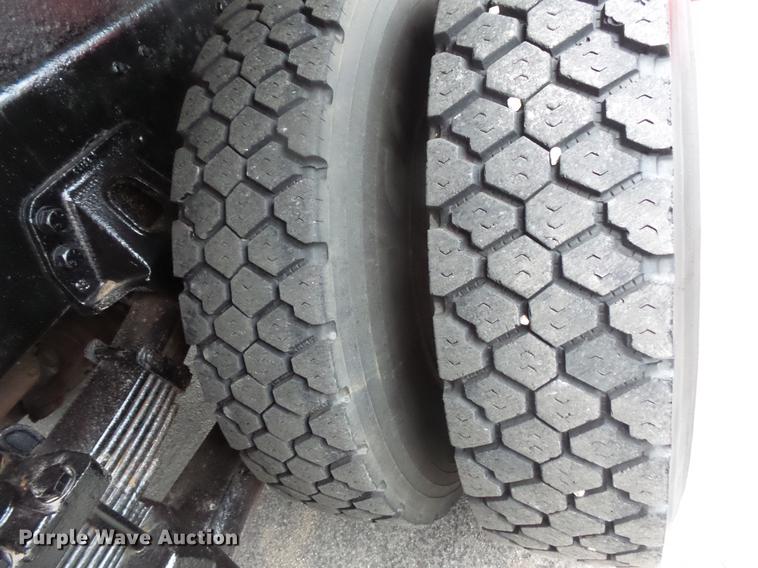 image for item DB8047 1995 Ford L9000 crane truck