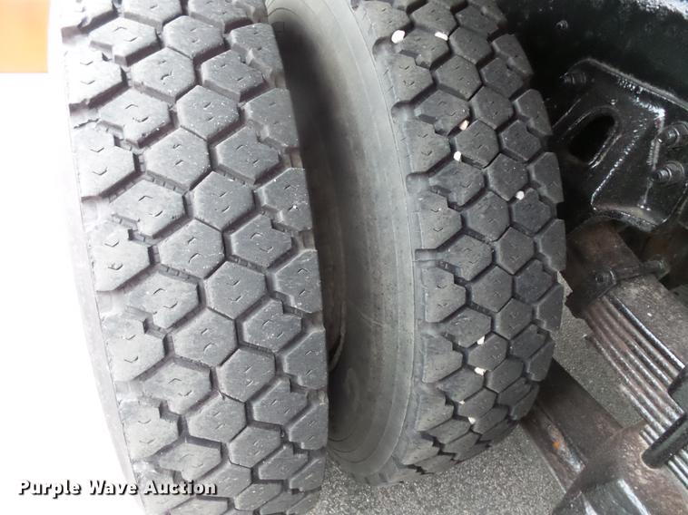 image for item DB8047 1995 Ford L9000 crane truck