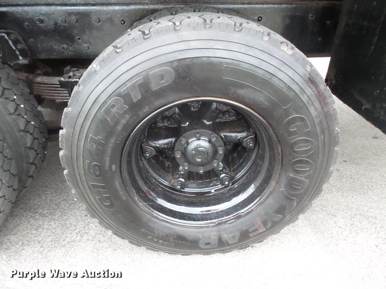 image for item DB8047 1995 Ford L9000 crane truck