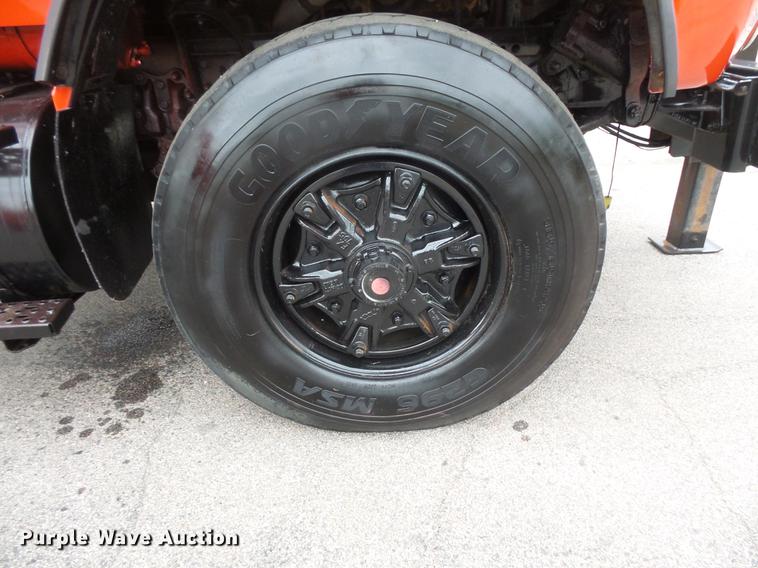 image for item DB8047 1995 Ford L9000 crane truck