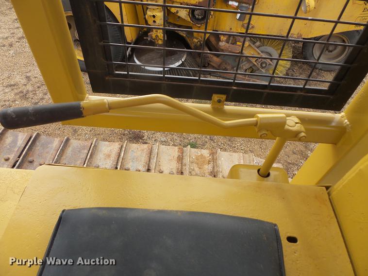 image for item DB8050 Caterpillar D5 dozer
