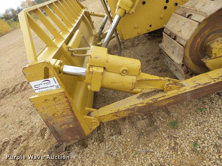 image for item DB8050 Caterpillar D5 dozer
