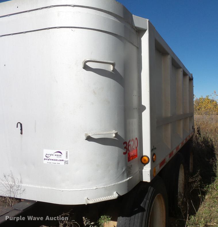 image for item DB8065 1984 Truck Equipment Trailers end dump pup trailer