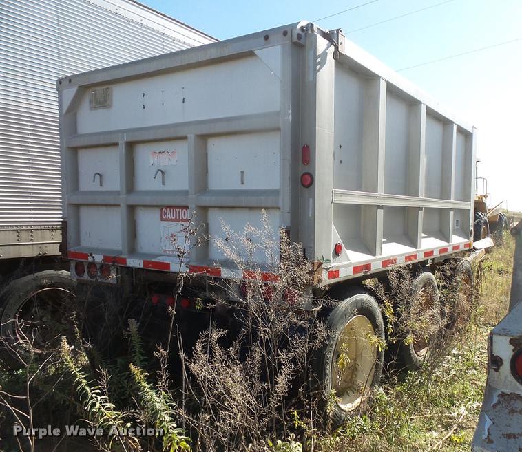 image for item DB8065 1984 Truck Equipment Trailers end dump pup trailer