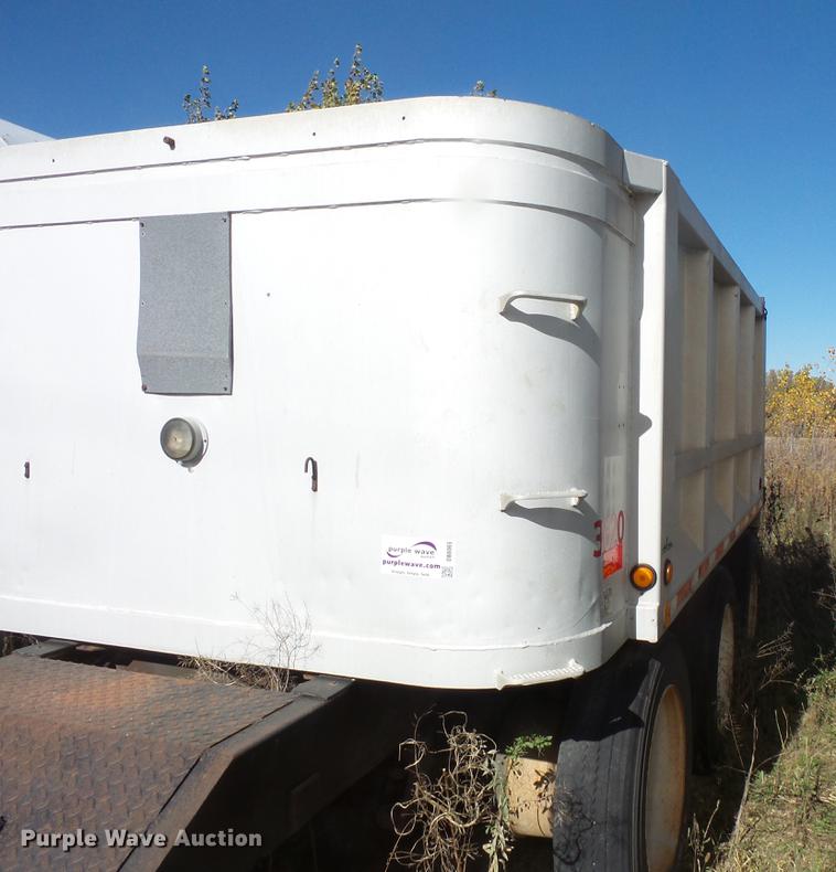 image for item DB8065 1984 Truck Equipment Trailers end dump pup trailer