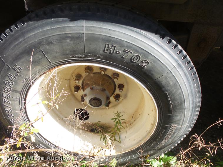 image for item DB8065 1984 Truck Equipment Trailers end dump pup trailer