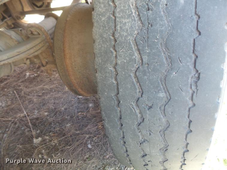 image for item DB8065 1984 Truck Equipment Trailers end dump pup trailer