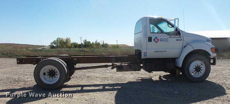 image for item DB8066 2000 Ford F650 truck cab and chassis