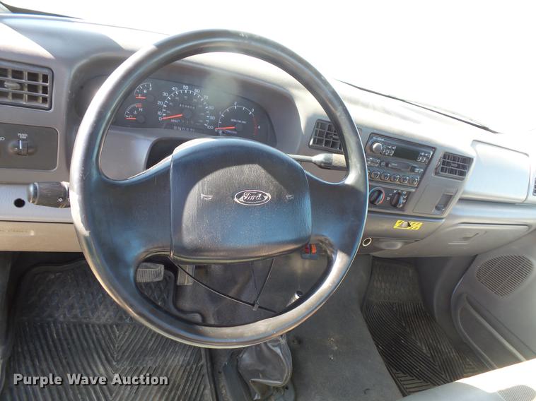 image for item DB8066 2000 Ford F650 truck cab and chassis