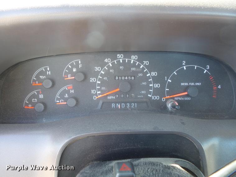 image for item DB8066 2000 Ford F650 truck cab and chassis