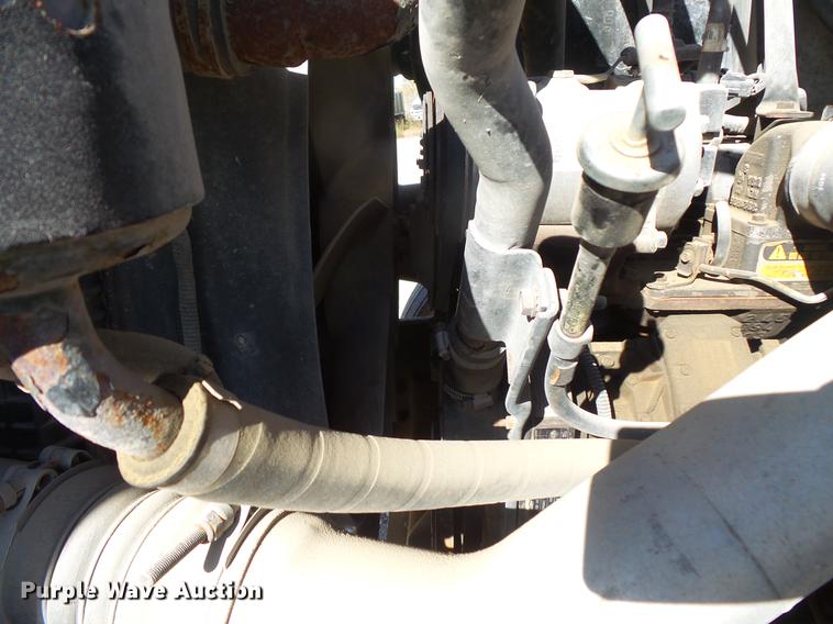 image for item DB8066 2000 Ford F650 truck cab and chassis