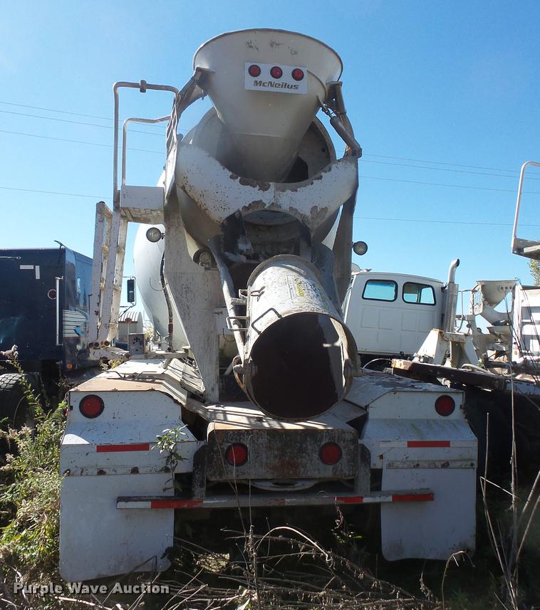 image for item DB8069 2005 Sterling L8500 ready mix truck