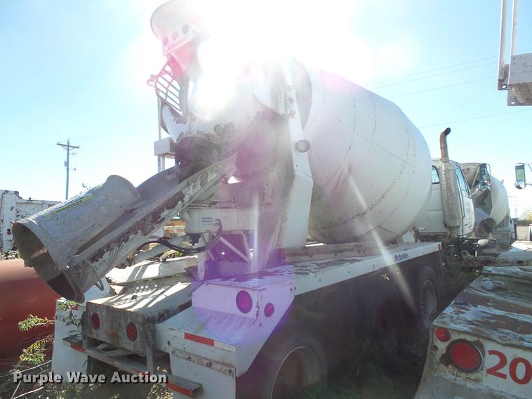 image for item DB8069 2005 Sterling L8500 ready mix truck