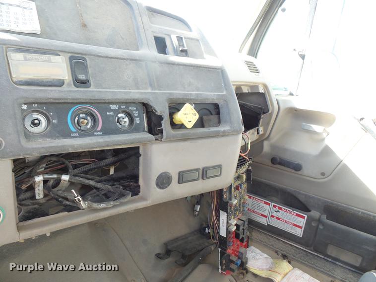 image for item DB8069 2005 Sterling L8500 ready mix truck