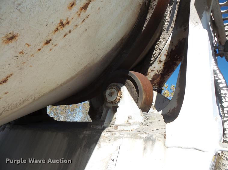 image for item DB8069 2005 Sterling L8500 ready mix truck