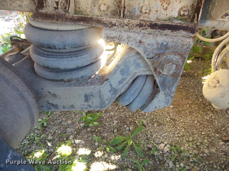 image for item DB8069 2005 Sterling L8500 ready mix truck