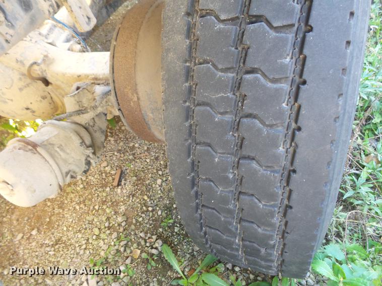 image for item DB8069 2005 Sterling L8500 ready mix truck