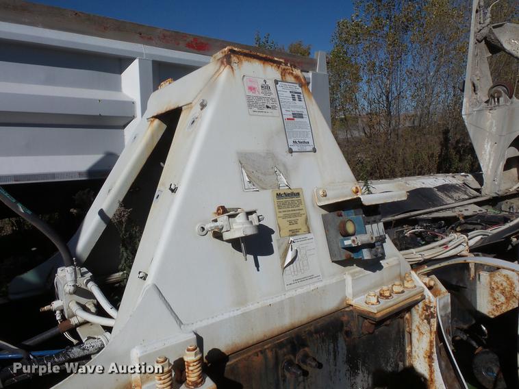 image for item DB8070 2007 Sterling L8500 ready mix truck chassis