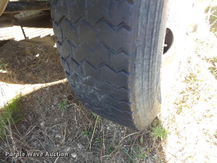 image for item DB8070 2007 Sterling L8500 ready mix truck chassis