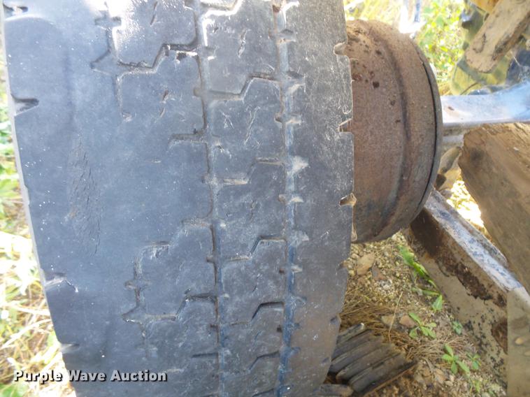 image for item DB8070 2007 Sterling L8500 ready mix truck chassis